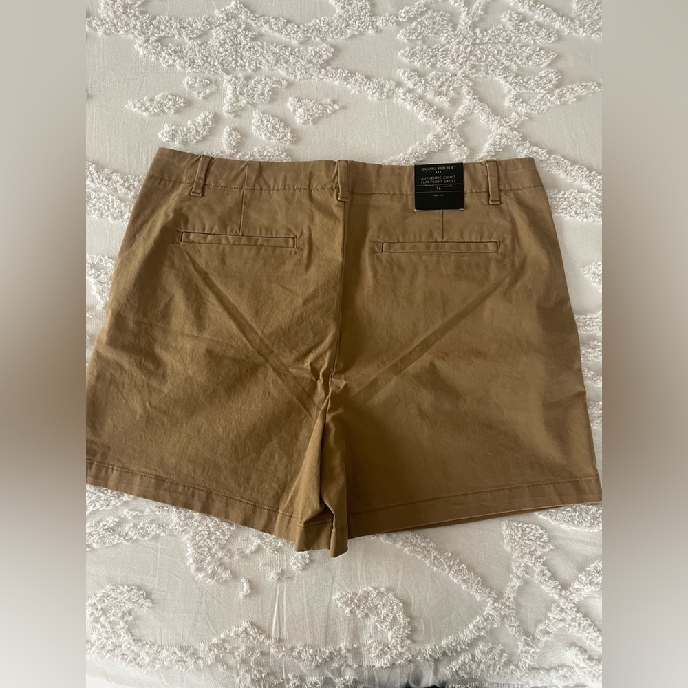 Banana Republic Flat-Front Chino Short - Picture 6 of 11
